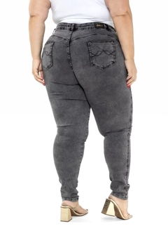 Calça Jeans Feminina Plus Size - comprar online