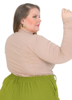 Blusa Feminina Cacharrel Gola Redonda na internet
