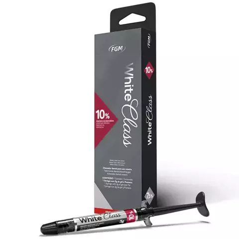 Seringa clareadora dental White Class 10% da FGM, com embalagem e produto em destaque.