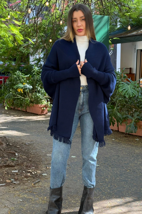Capa de Tricot com Franja Elegante | Capa Brasa Marinho