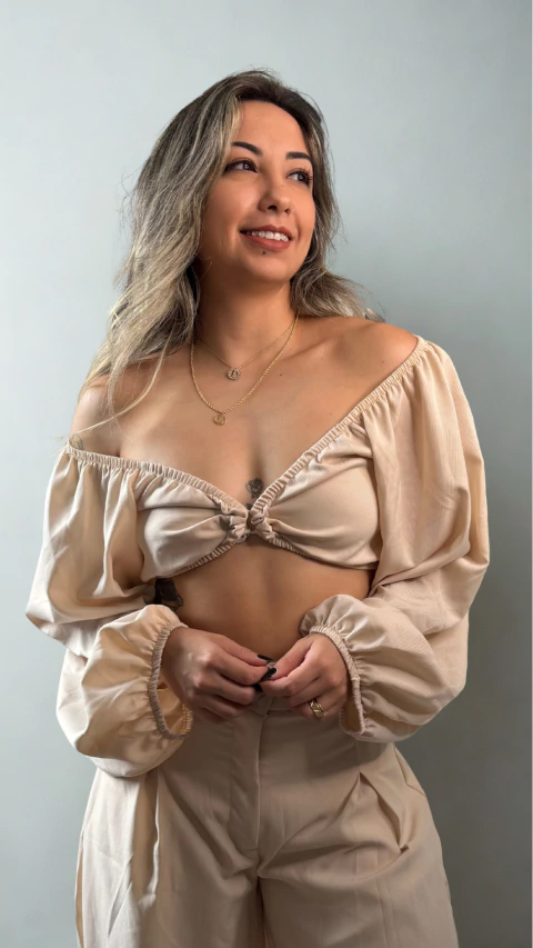 Cropped Manga Longa na internet