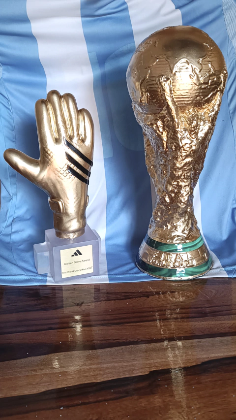 COMBO 2 Copa Replica + Guante a Mejor Aquero