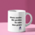 Caneca A Menina Beijando o Mundo na internet