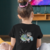 Camiseta A Menina Beijando o Mundo - Infantil 100% Algodão Branca na internet