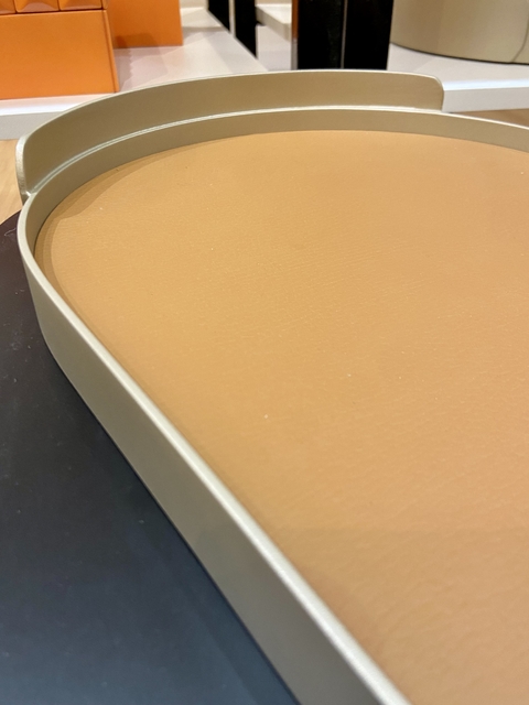 Bandeja oval laca base couro