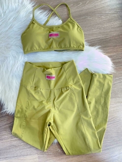 Conjunto poliamida verde musgo
