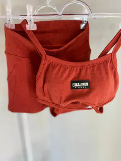 CONJUNTO TERRA , TOP COM RECORTES QUE VALORIZAM - comprar online