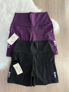 Shorts curto com bolso no poliamida