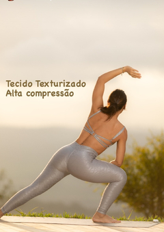 Conjunto texturizado brilhante na internet