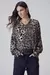 Blusa Plano Decote V Faixa Crepe Estampado-1057-Est. onça - Canal - comprar online