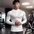 Camiseta esportiva elástica masculina na internet