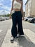 Calça Pantalona com Fenda na internet