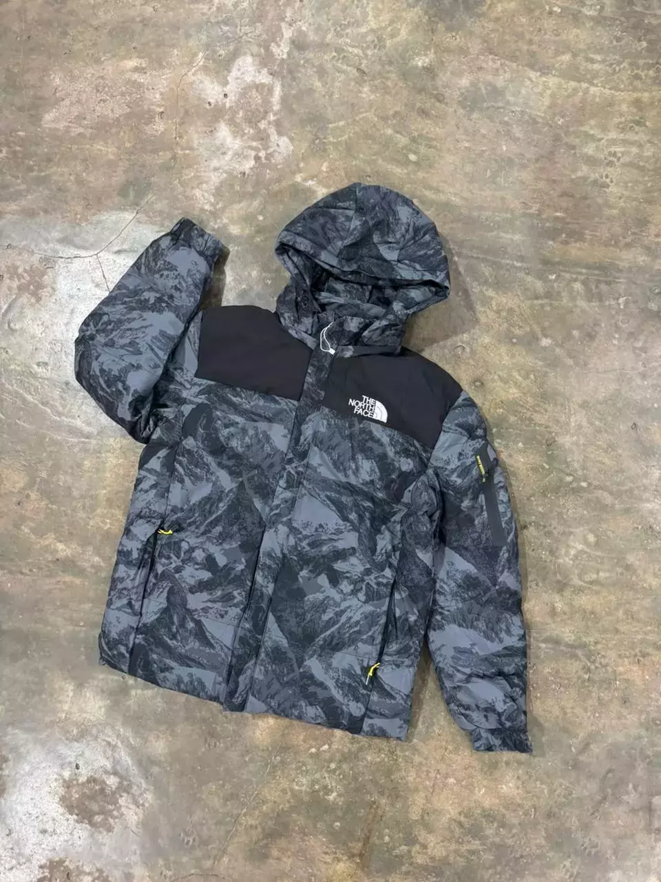The north face impermeable + gorro de lana tnf