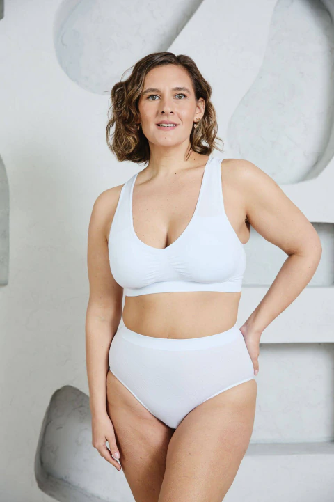 Faja de tiro corto con refuerzo abdominal