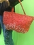 Bolsa laranja de cetim bordada a mão com missangas e lantejoulas - Look 04