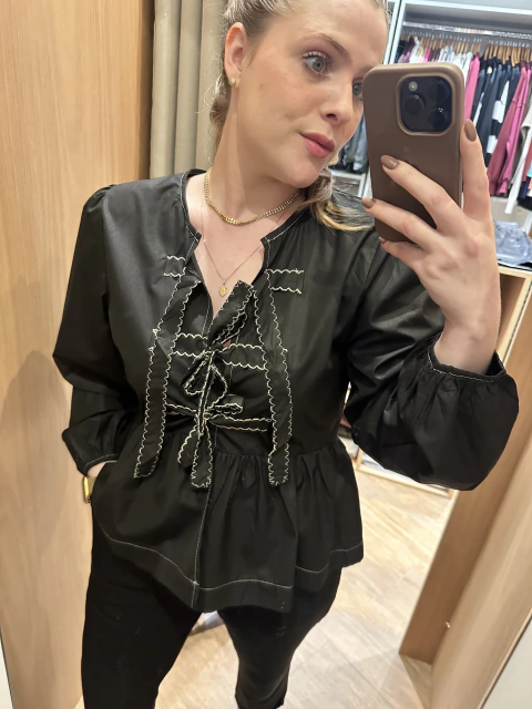 Camisa bata laços