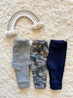Pack x 3 pantalones de friza azul, gris y camuflado - comprar online
