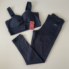 CONJUNTO DE CALÇA E TOP LISO - loja online