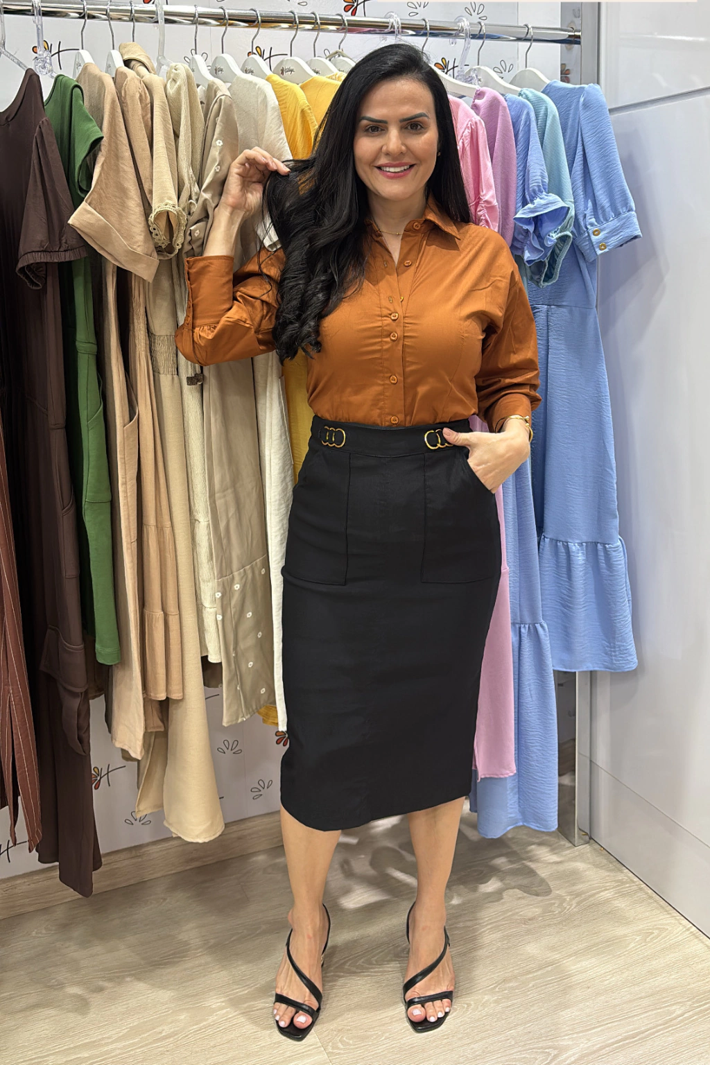 Saia midi malha montaria com três argolas na cintura