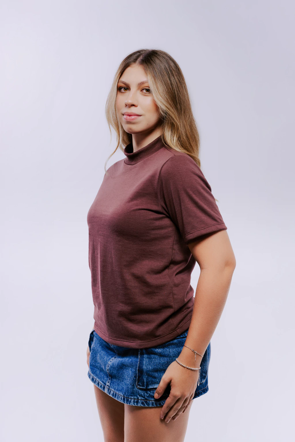 CAMISETA FEMININA GOLA ALTA