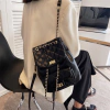 Bolsa Estilo Mochila de Ombro com Alça de Corrente Ref. 2208