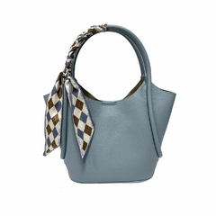KIT Bolsa Feminina De Mão Com Lenço + Bolsinha/Necessaire Básico Transversal Ref. 5007 na internet