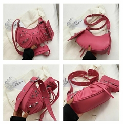 Bolsa Feminina de Ombro Transversal Estilo Rebite Brinde: Carteira (NÃO ACOMPANHA ESPELHO DE CORAÇÃO) Ref. B5003 na internet