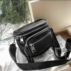 Bolsa Feminina Transversal Tipo Pochete ALÇA LISA Ref. 116 - Bella YY
