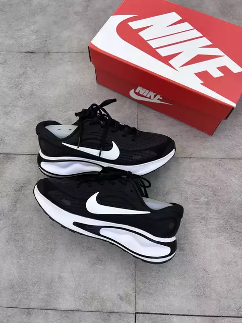 NIKE CONFI RIDE