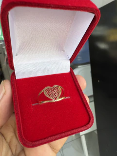 Anel feminino modelo coração vazado ouro 18k - misaeljoias