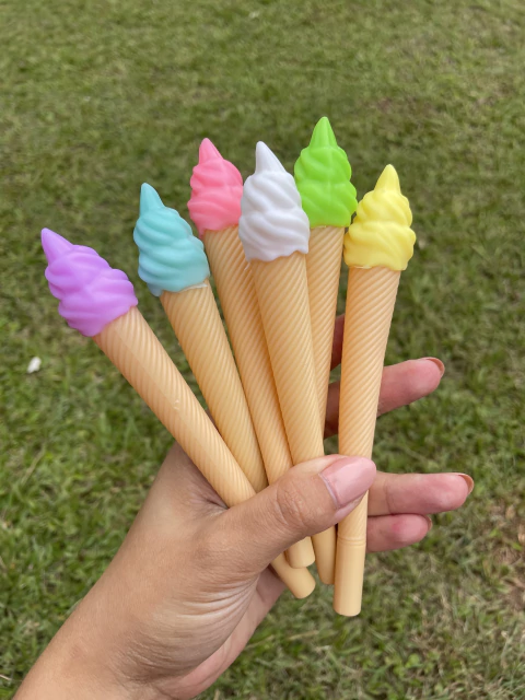 Caneta Fofa Casquinha de Sorvete - comprar online