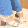 Sandália Off White Couro escamado