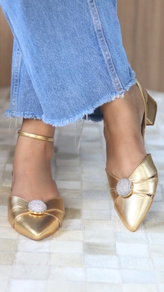 Flat Dourada com Cristais na internet