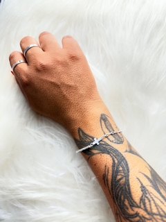 Pulseira mini cruz - comprar online