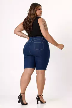 Bermuda jeans ciclista plus size - Azul Médio - comprar online