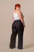 Calça plus size pantalona - Preto na internet