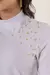 T-SHIRT GOLA ALTA PEROLAS NO OMBRO - BRANCO - comprar online