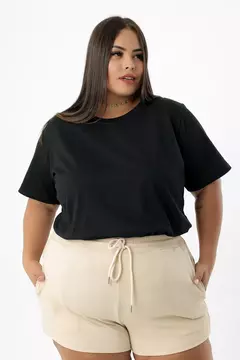 T-shirt Plus Size lisa sem estampa - Preto