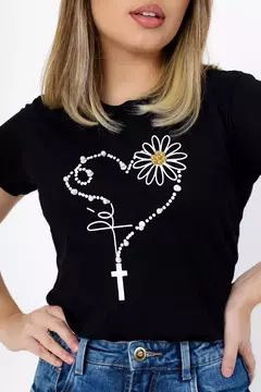 T-SHIRT ROSARIO FE FLOR COM PEROLAS - PRETO - comprar online