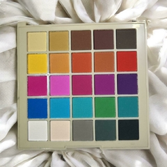 PALETA DE SOMBRAS 25 COLORES FUERTES en internet