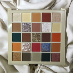 PALETA DE SOMBRAS 25 COLORES FUERTES - comprar online
