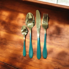 Set de cubiertos en internet
