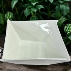 BOWL CUADRADO CON BORDES EN PUNTA