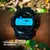 Smartwatch Thunder Wearzone com tela mostrando informações de oxigenação no sangue, com pulseira e corpo pretos, no pulso de um homem