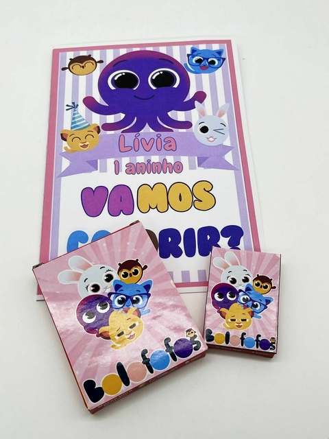 20 KIT festa com livrinho+ giz de cera+ massinha