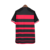 Camisa do Flamengo I 24/25 na cor preta e vermelha, vista traseira, com listras horizontais.
