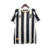 Camisa do Santos Futebol Clube, modelo 24/25, nas cores branca e preta, com detalhes em dourado e logotipo da Umbro.
