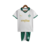 Kit infantil do Palmeiras II 24/25 da Puma, com camisa branca e shorts verdes.