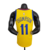 Camiseta regata amarela do Golden State Warriors, com o nome "THOMPSON" e o número 11 nas costas.