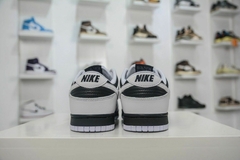 Nike Dunk Low Panda Reverse - SHOUT